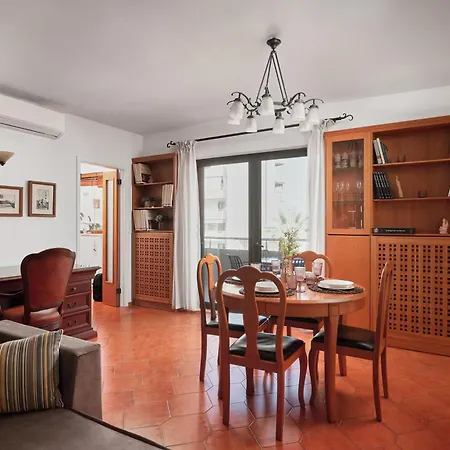 Elegant Family Apartment With Free Private Parking Heraklion  Exterior photo
