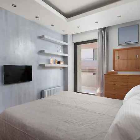 Elegant Family Apartment With Free Private Parking Heraklion  Exterior photo