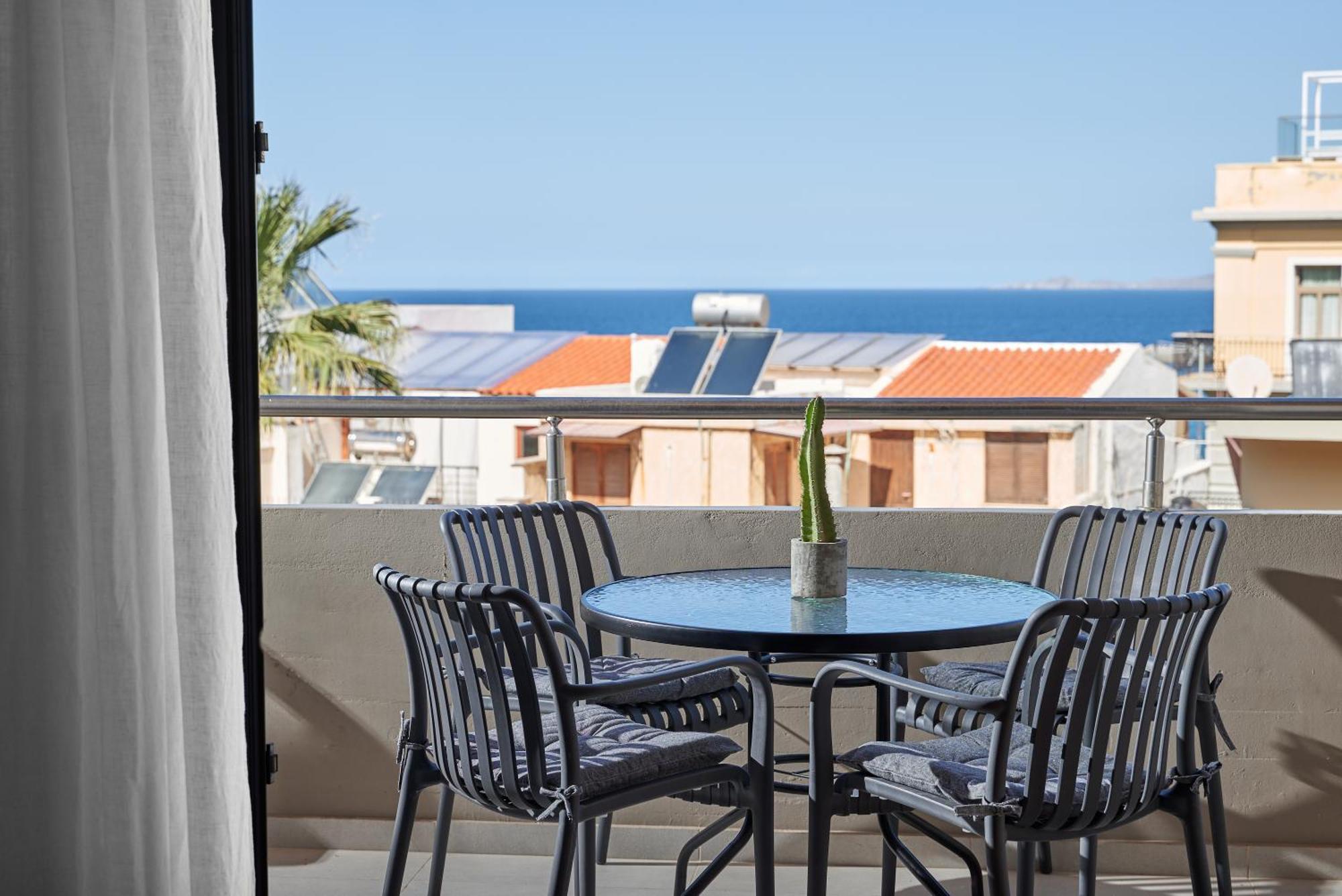 Elegant Family With Free Private Parking Apartment *